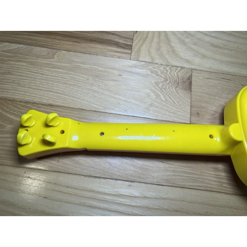 Anpanman‎ Guitar - Anpanman toy guitar Pinocchio